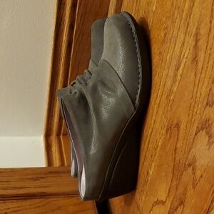 Dansko Amber Shimmer slip on clogs/mules. 38 EU / 7.5- 8 US